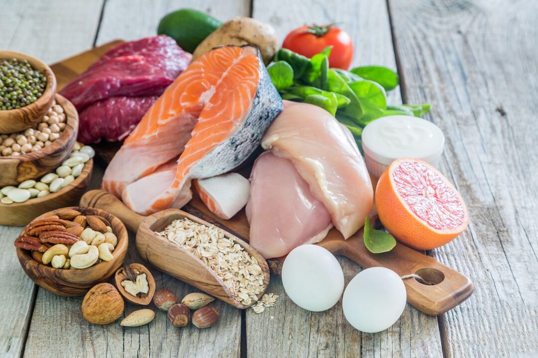 Εναλλασσόμενες τροφές με πρωτεΐνες και υδατάνθρακες για απώλεια βάρους
